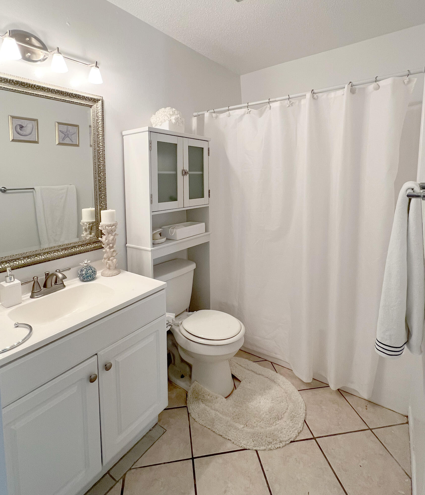 89 Harris Road Northeast, Unit 89 Fort Walton Beach, FL 32547 - Photo 8 of 11 bathroom2