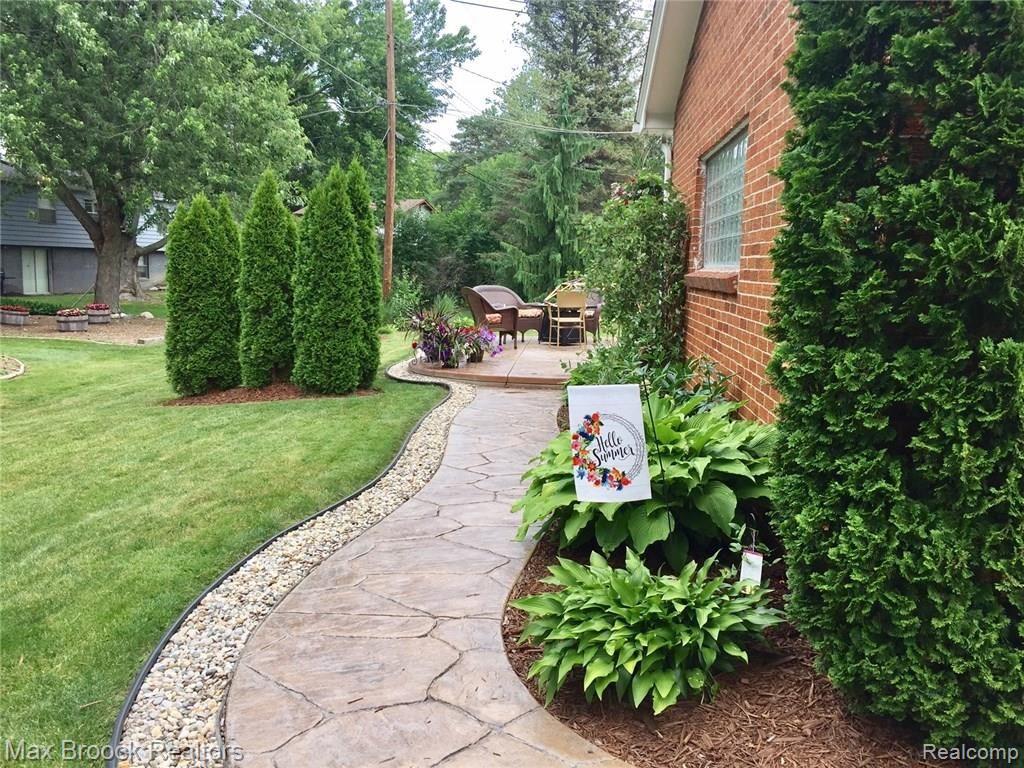 33118 Hearthstone Road Farmington Hills, MI 48334 - Photo 34 of 37