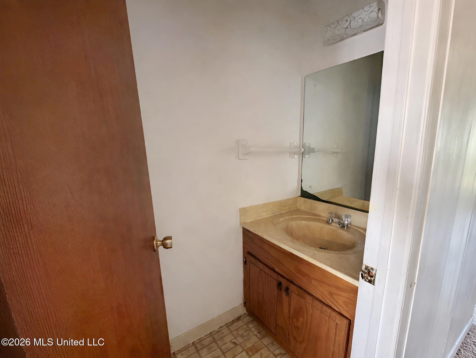 1632 Fisher Ferry Road, Unit A2 Vicksburg, MS 39180 - Photo 7 of 8 Picture36