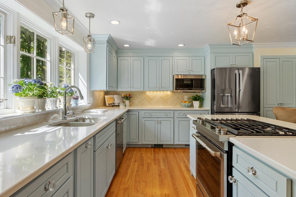 158 Kettle Hole Road Bolton, MA 01740 - Photo 13 of 42