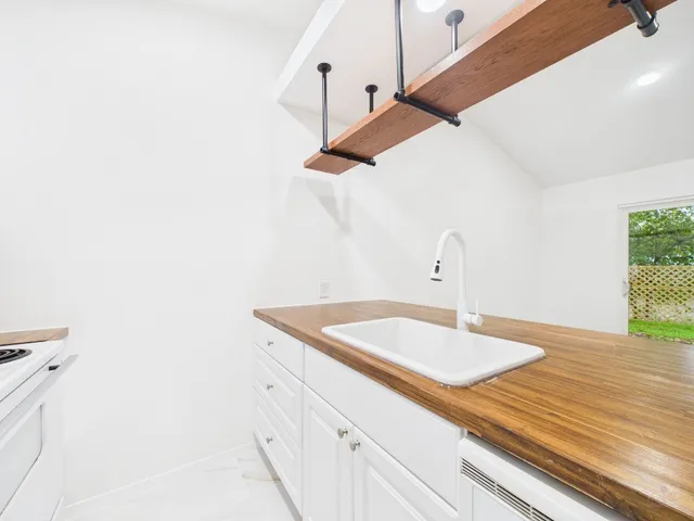 $1,625 | 1305 Hollow Creek Drive, Unit 3, Austin, TX 78704