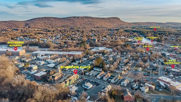 $729,900 | 19 Elizabeth Lane, Unit 19, Easthampton, MA 01027