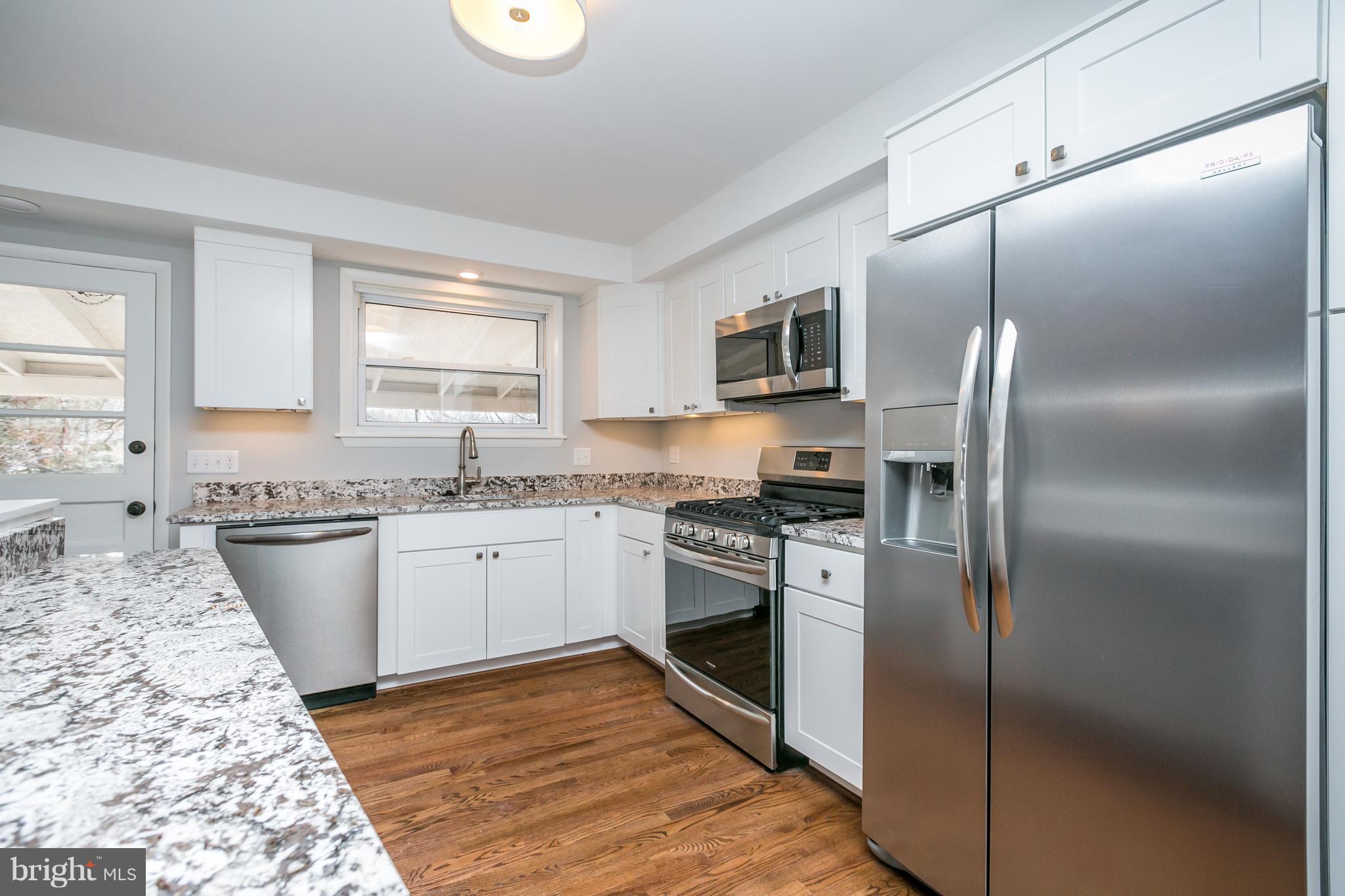 8405 Avery Road Baltimore, MD 21237 - Photo 2 of 30 Kitchen
