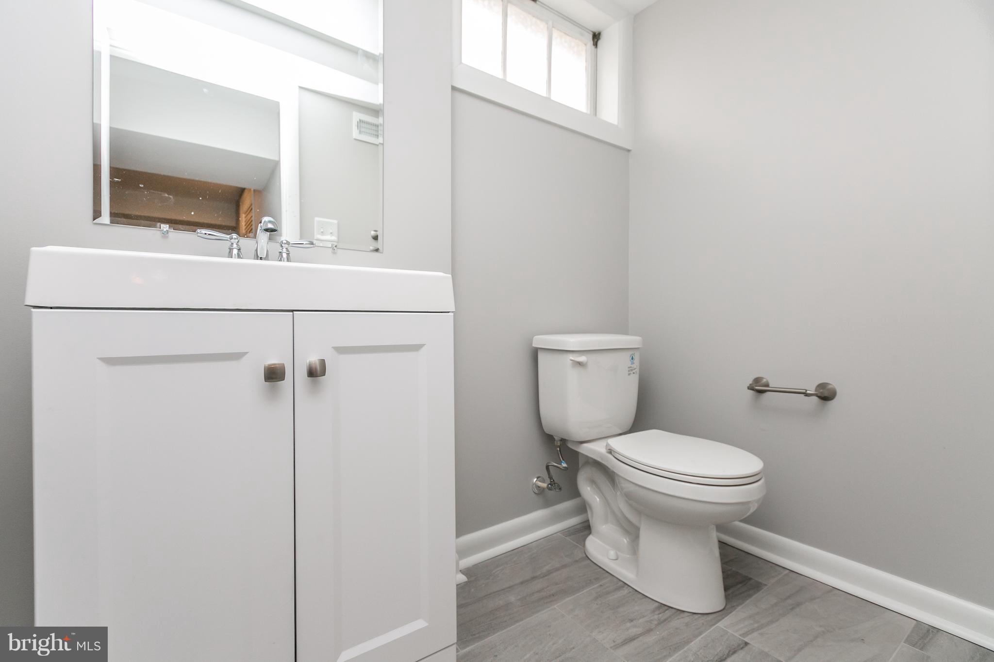 8405 Avery Road Baltimore, MD 21237 - Photo 13 of 30 Bath