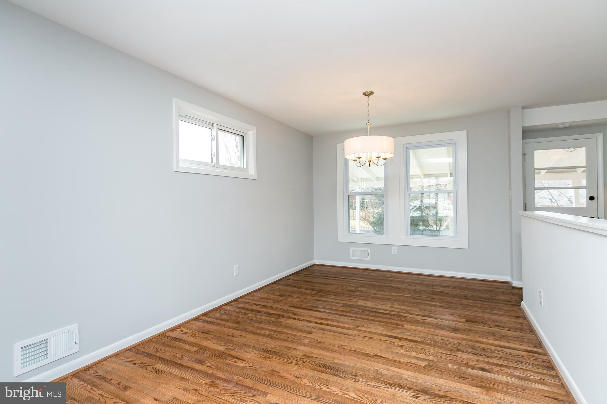 8405 Avery Road Baltimore, MD 21237 - Photo 9 of 30 Dining Room