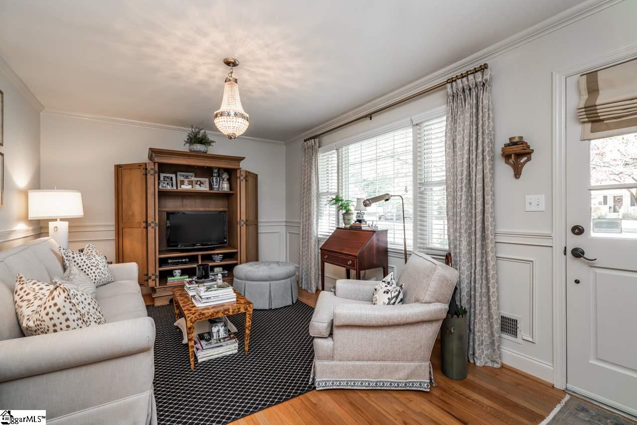 408 Wembley Road Greenville, SC 29607 - Photo 3 of 31
