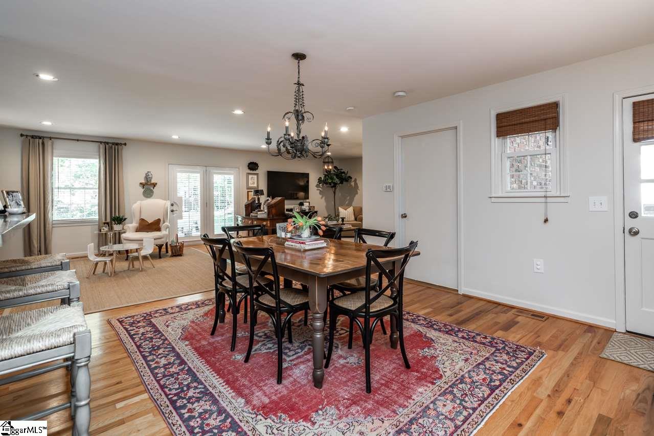 408 Wembley Road Greenville, SC 29607 - Photo 7 of 31