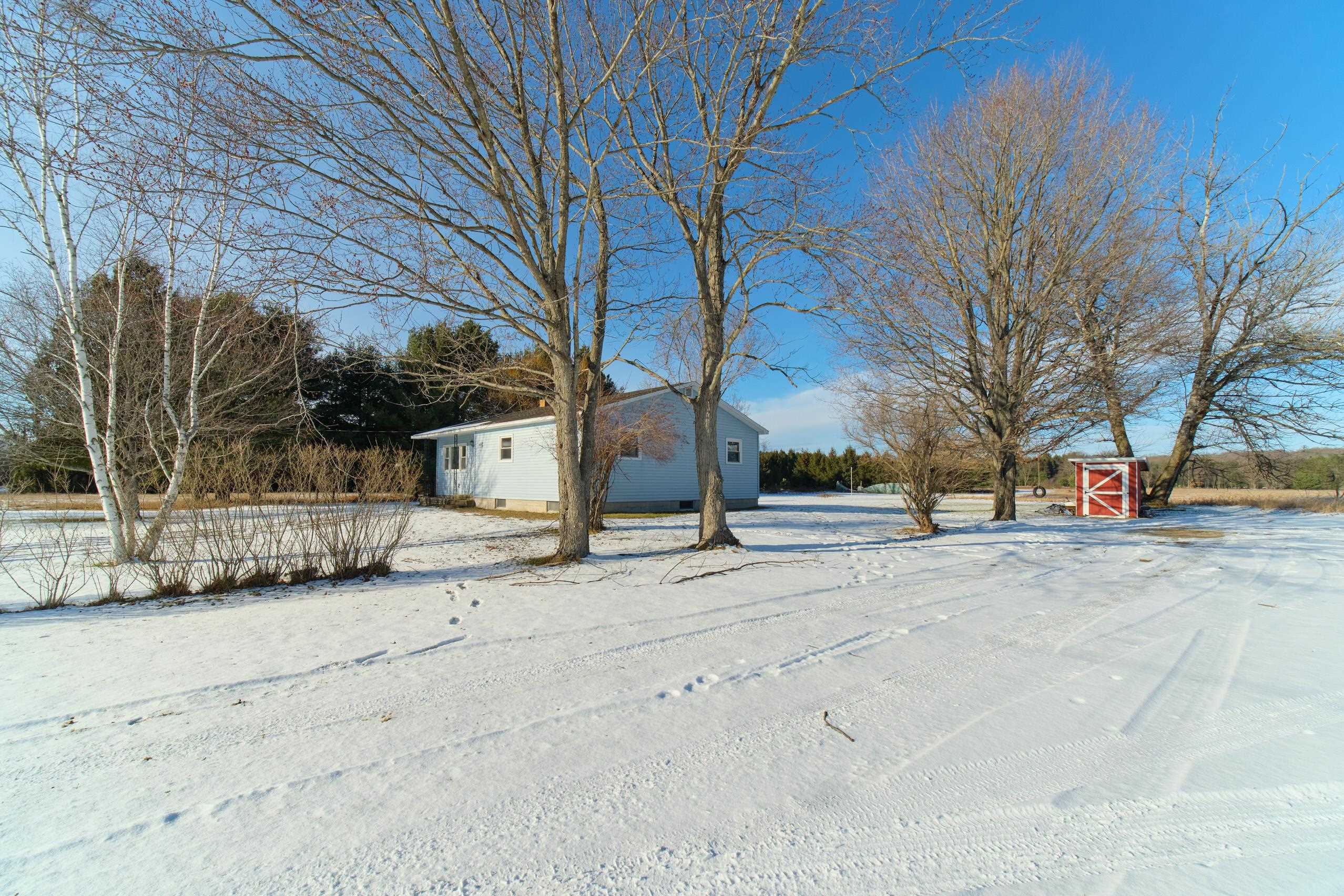 4430 River Road Manistee, MI 49660 - Photo 38 of 43 1896045-37.JPG