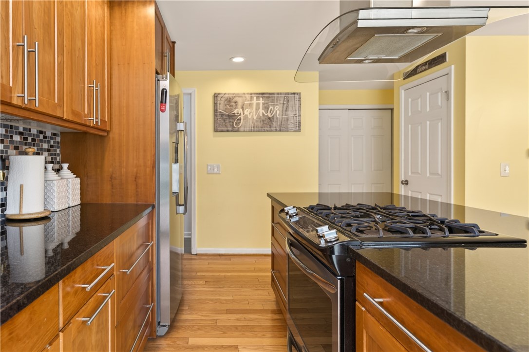 353 Manitou Beach Road Greece, NY 14468 - Photo 15 of 47