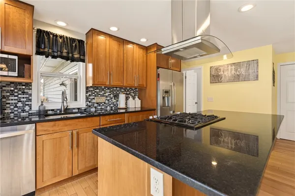 $279,900 | 353 Manitou Beach Road, Greece, NY 14468