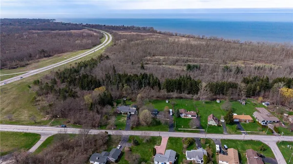 $279,900 | 353 Manitou Beach Road, Greece, NY 14468