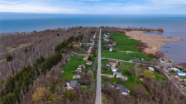 $279,900 | 353 Manitou Beach Road, Greece, NY 14468