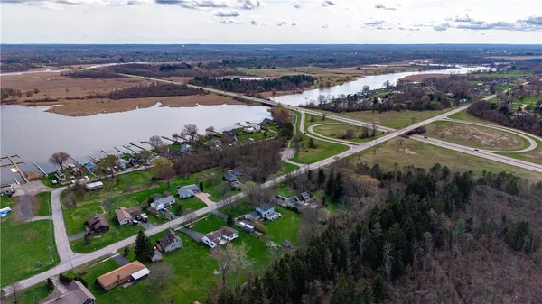 $279,900 | 353 Manitou Beach Road, Greece, NY 14468