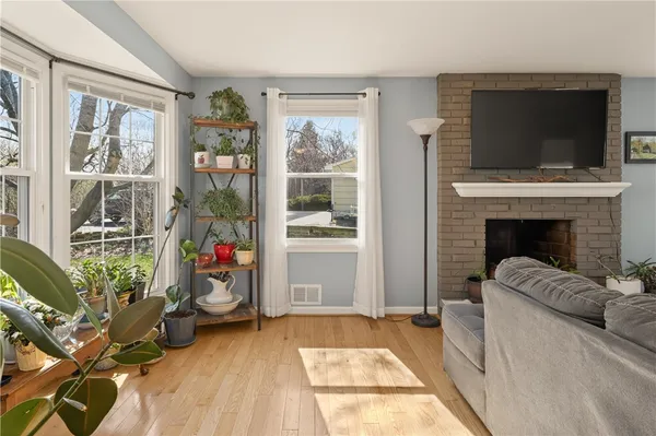 $279,900 | 353 Manitou Beach Road, Greece, NY 14468