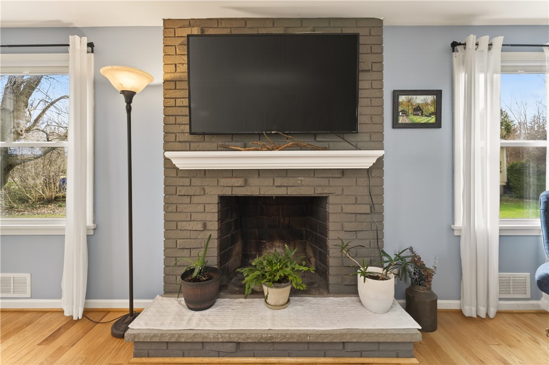 353 Manitou Beach Road Greece, NY 14468 - Photo 10 of 47