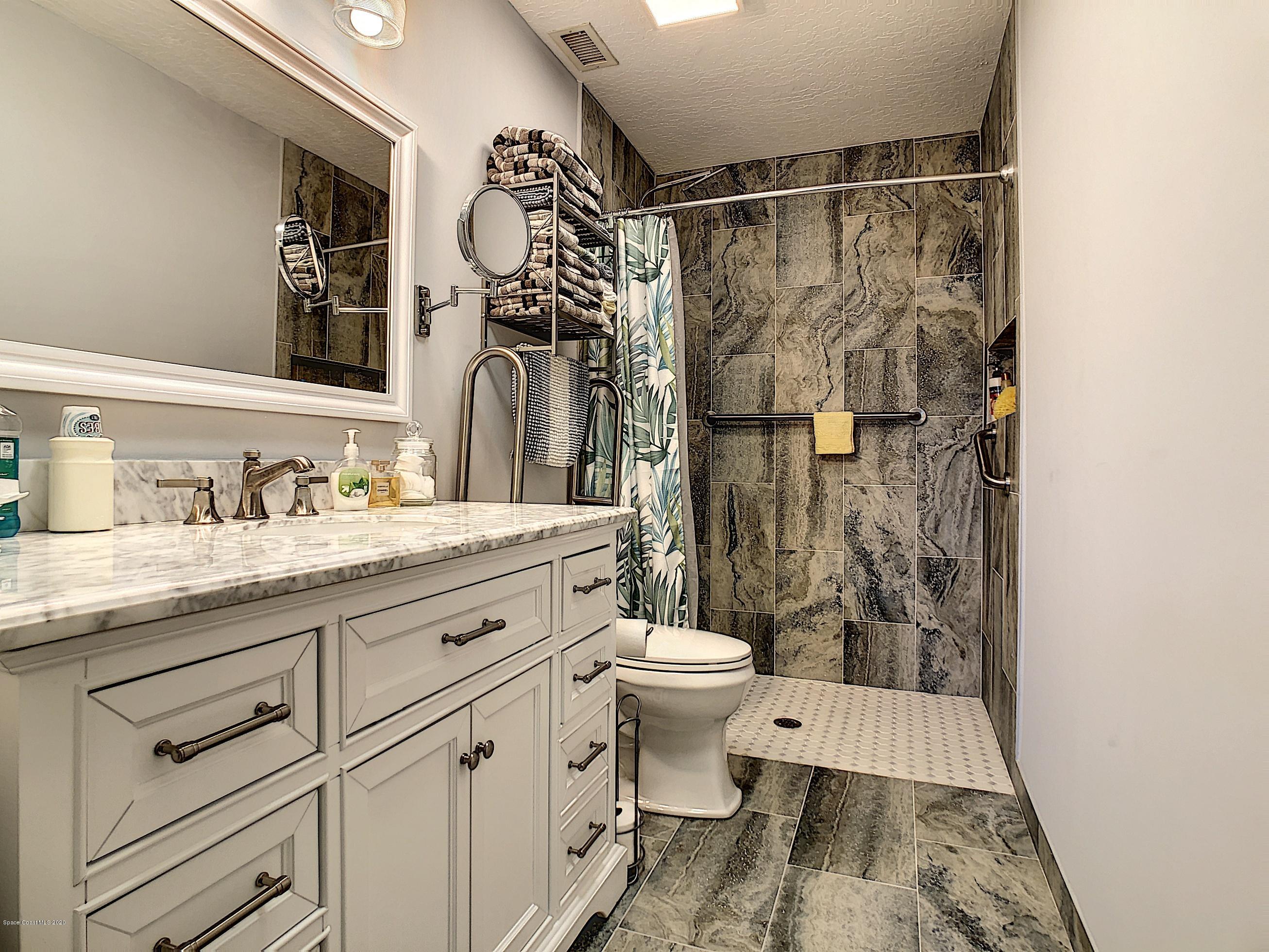 1946 Quail Ridge Court, Unit 802 Cocoa, FL 32926 - Photo 15 of 19 Master Bathroom
