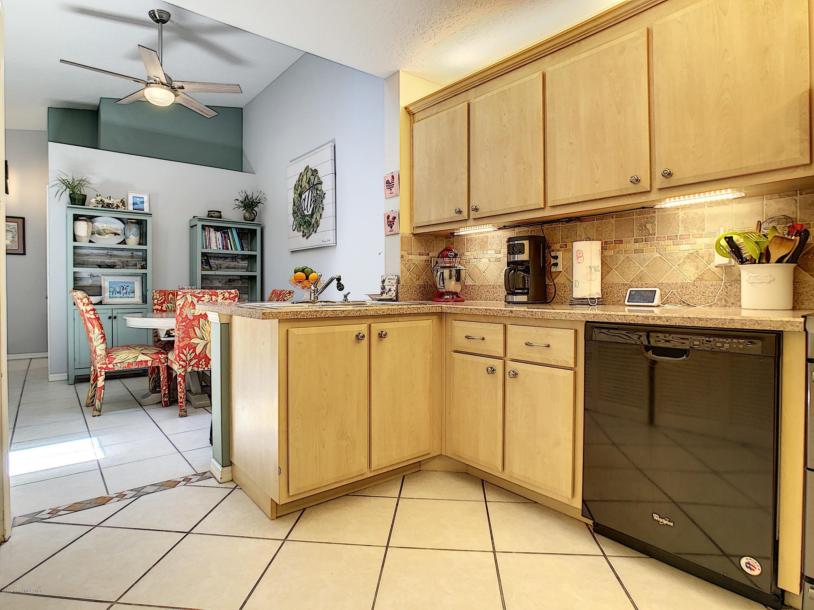 1946 Quail Ridge Court, Unit 802 Cocoa, FL 32926 - Photo 10 of 19 Kitchen