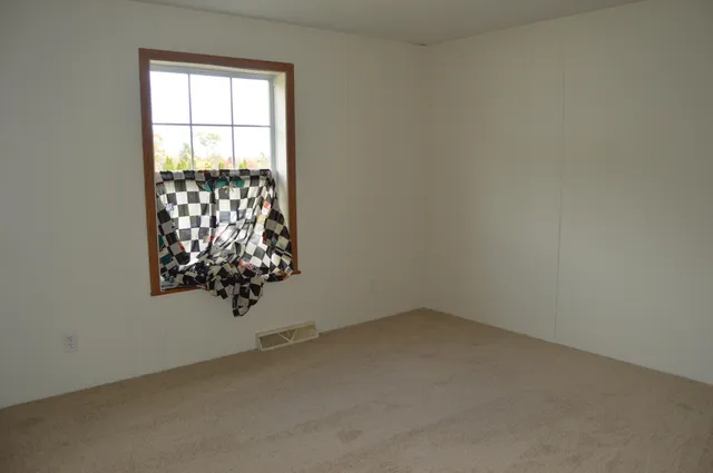 $300,000 | 21 Stonewall Drive, Livermore, ME 04253