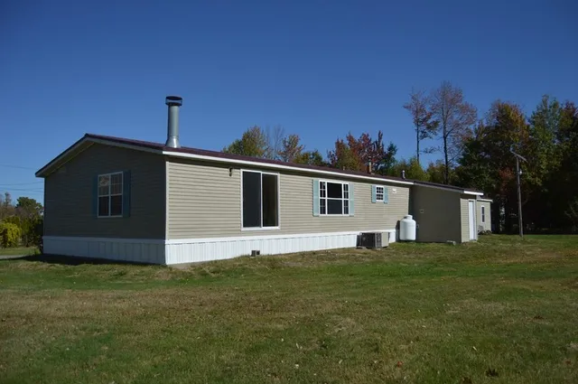 $300,000 | 21 Stonewall Drive, Livermore, ME 04253