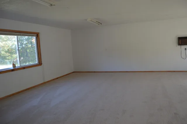 $300,000 | 21 Stonewall Drive, Livermore, ME 04253