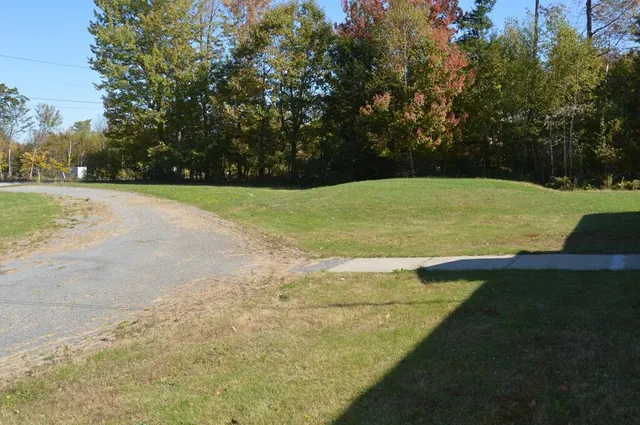 $300,000 | 21 Stonewall Drive, Livermore, ME 04253