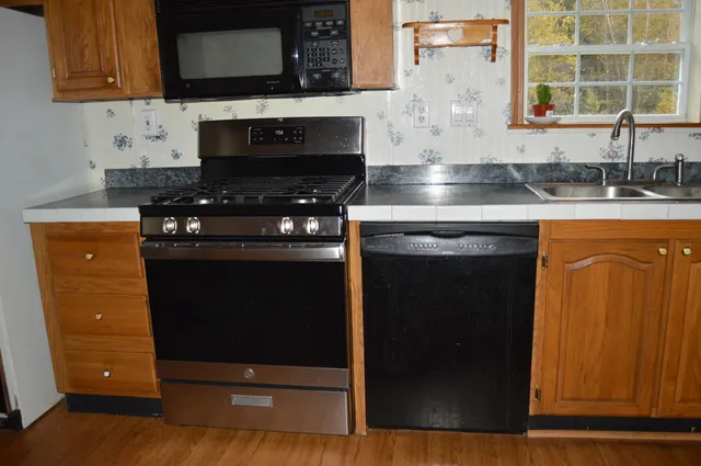 $300,000 | 21 Stonewall Drive, Livermore, ME 04253