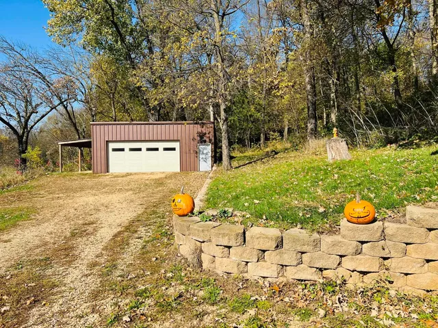 $439,000 | 14190 West Goldmine Road, Pearl City, IL 61062