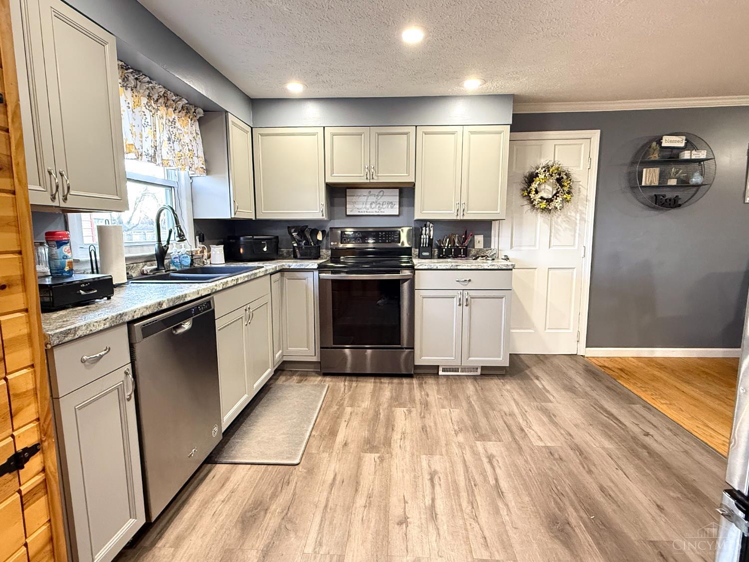 5545 Maple Grove Avenue Blanchester, OH 45107 - Photo 5 of 29