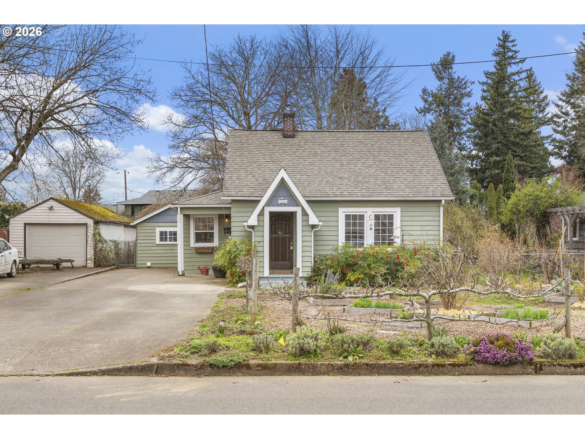 765 Northwest Angeline Avenue Gresham, OR 97030 - Photo 17 of 34