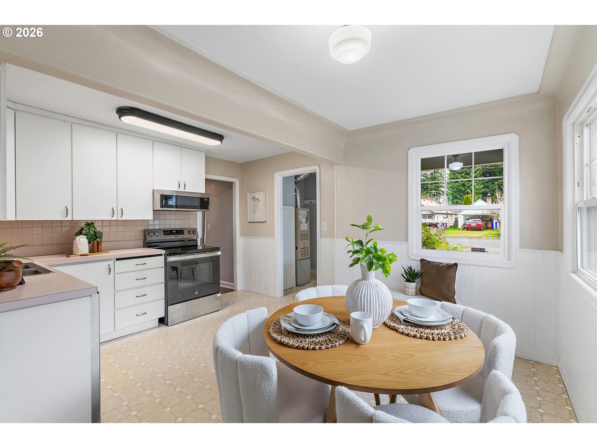 765 Northwest Angeline Avenue Gresham, OR 97030 - Photo 10 of 34