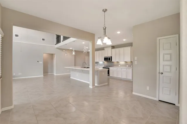 $679,000 | 246 Peninsula Point Drive, Montgomery, TX 77356