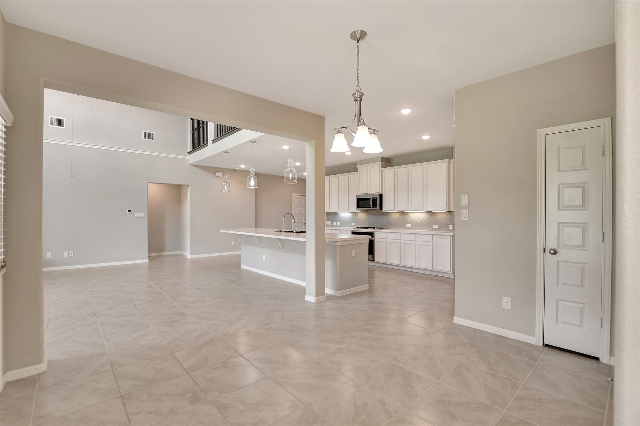 246 Peninsula Point Drive Montgomery, TX 77356 - Photo 19 of 47 Great place for the breakfast or dining table