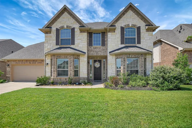 $679,000 | 246 Peninsula Point Drive, Montgomery, TX 77356