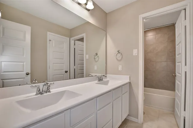 $679,000 | 246 Peninsula Point Drive, Montgomery, TX 77356