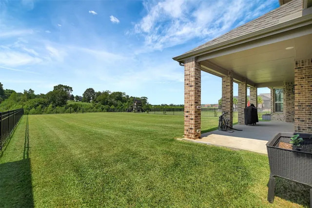 $679,000 | 246 Peninsula Point Drive, Montgomery, TX 77356