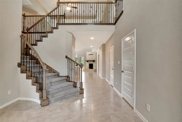 $679,000 | 246 Peninsula Point Drive, Montgomery, TX 77356