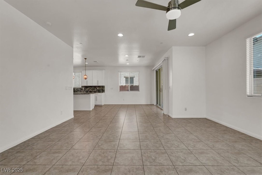 348 Andy Wheeler Drive Henderson, NV 89011 - Photo 9 of 42 Gallery Image 9