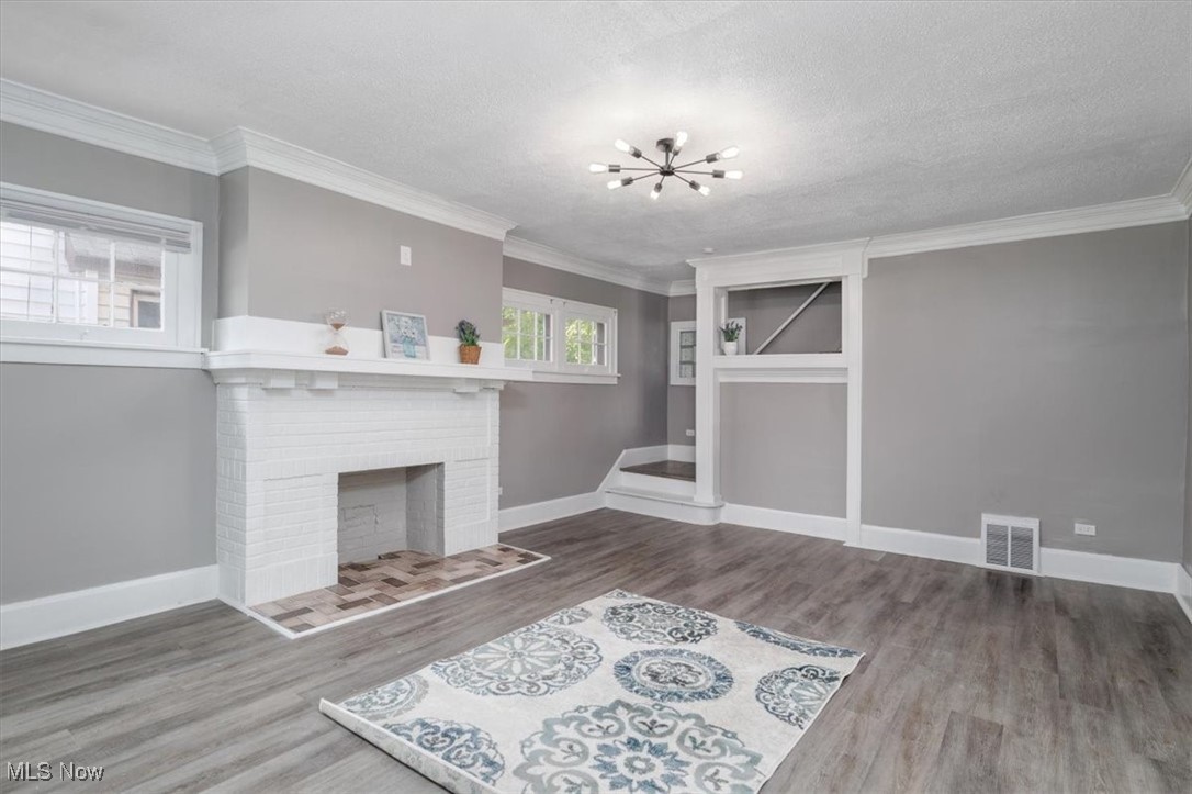 1068 Quilliams Road Cleveland, OH 44121 - Photo 6 of 30