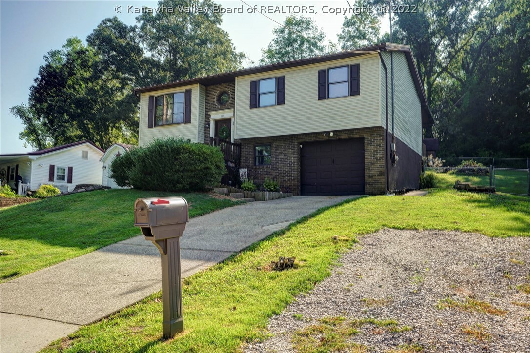 117 Casto Road Charleston, WV 25313 - Photo 2 of 23 Gallery Image 2