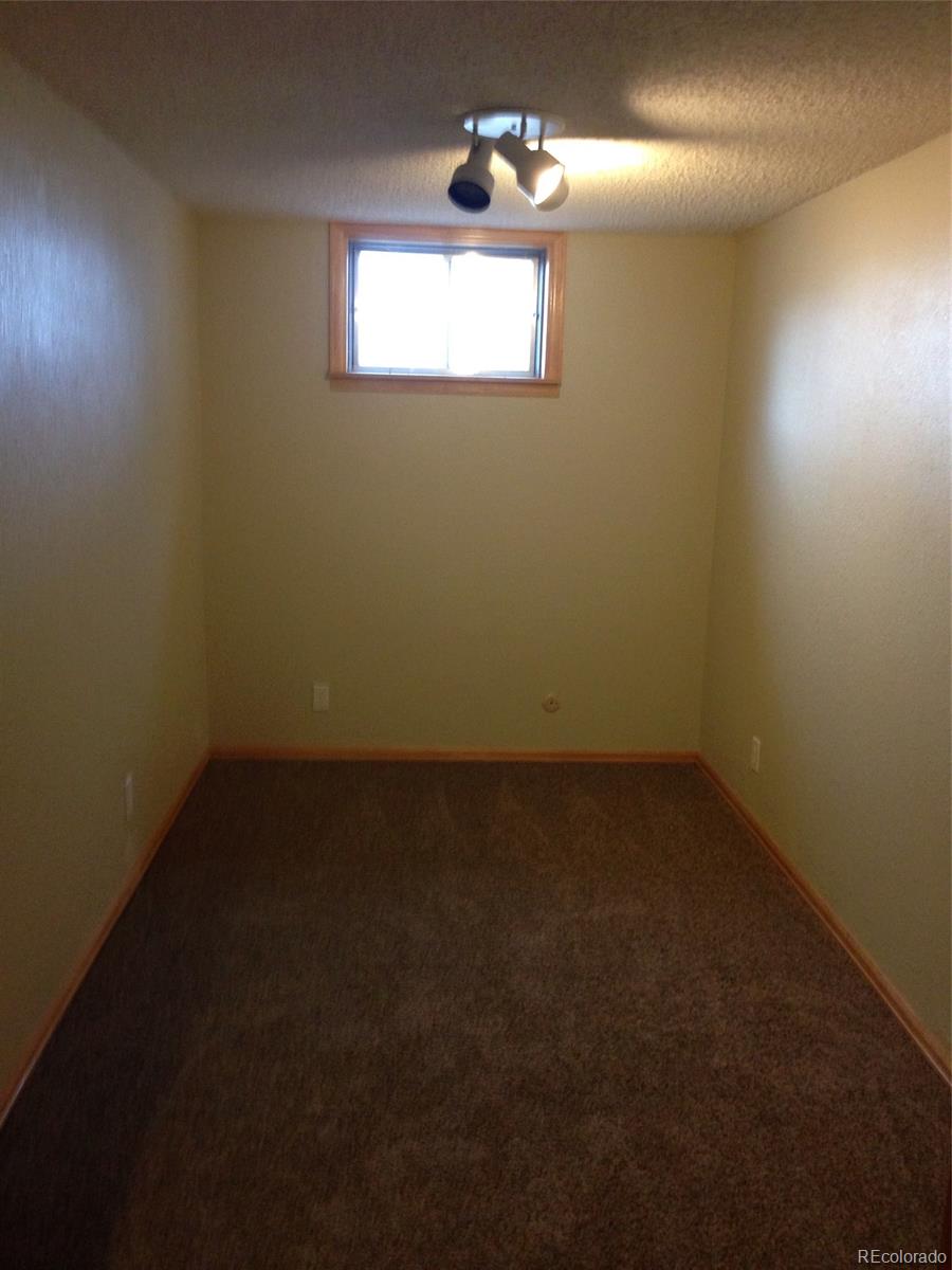 212 North Dutch Valley Road Bennett, CO 80102 - Photo 22 of 26 Gallery Image 22