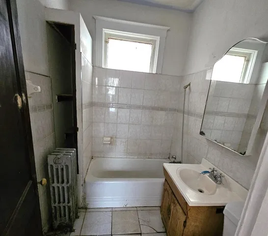 $155,000 | 6936 South Dorchester Avenue, Chicago, IL 60637