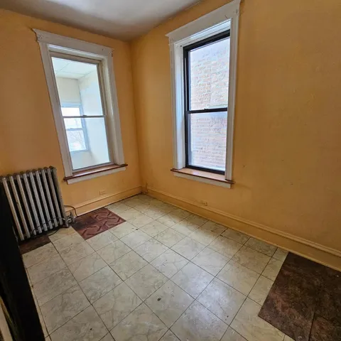 $155,000 | 6936 South Dorchester Avenue, Chicago, IL 60637