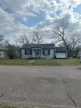 $60,000 | 509 Allen Avenue, Bonham, TX 75418