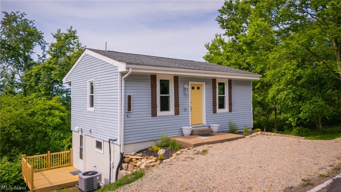 57087 Ferryview Road Martins Ferry, OH 43935 - Photo 13 of 32
