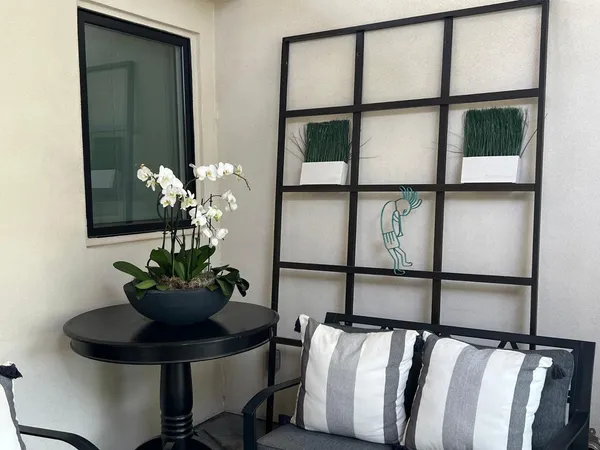 $10,000 | 3230 East Colter Street, Phoenix, AZ 85018