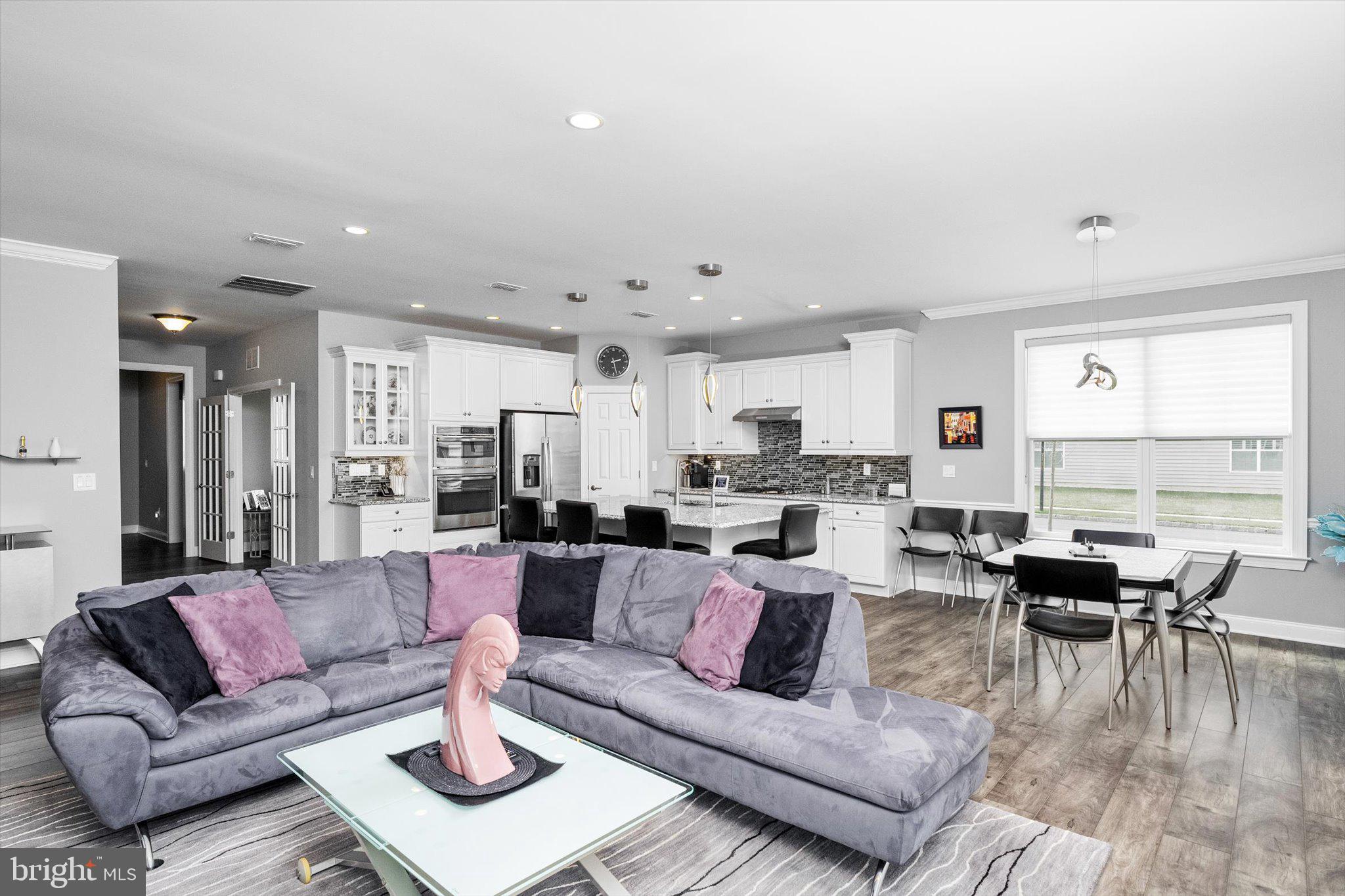 17 Landmark Road Monroe Township, NJ 08831 - Photo 12 of 30 Gallery Image 12