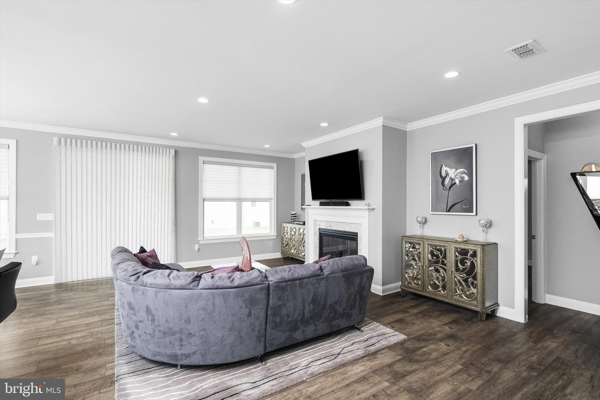 17 Landmark Road Monroe Township, NJ 08831 - Photo 10 of 30 Gallery Image 10
