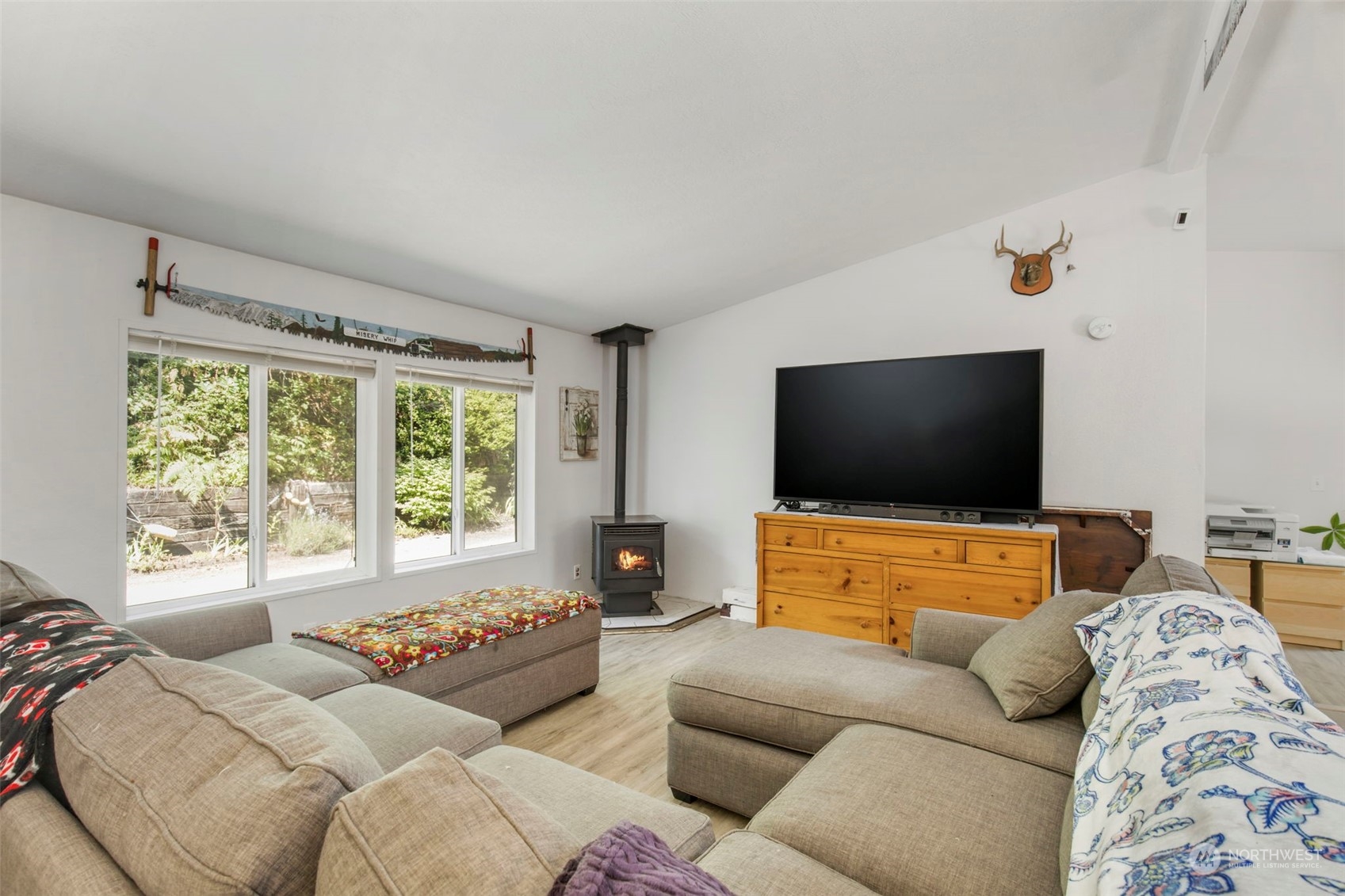 531 Southwest Wycoff Road Port Orchard, WA 98367 - Photo 3 of 25 Gallery Image 3