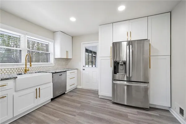 $3,100 | 3400 Lower Roswell Road, Marietta, GA 30068