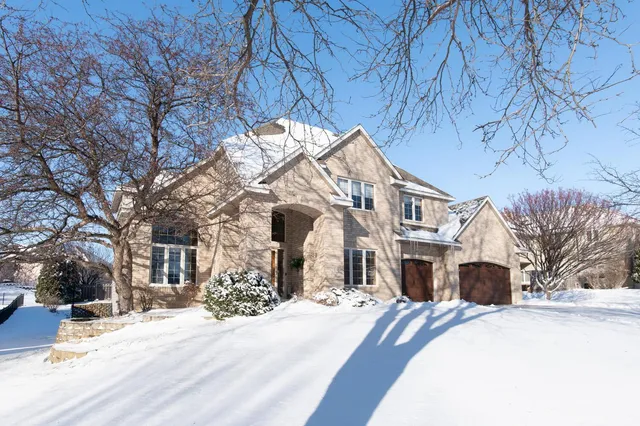 $759,900 | 12610 42nd Place North, Plymouth, MN 55442